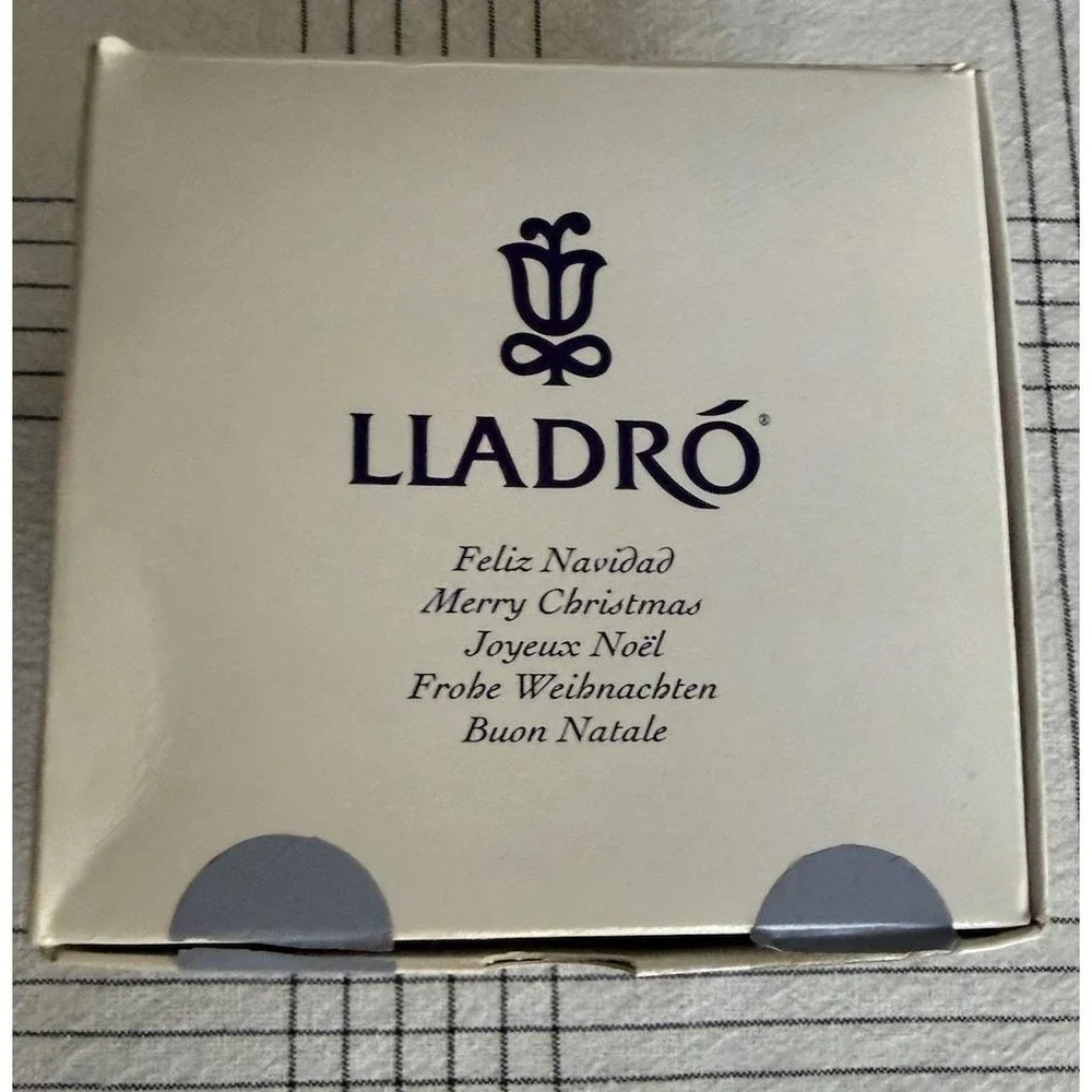 Lladro Vintage Christmas Ornament 16265 'Santa's Journey' 1996 w/Original Box